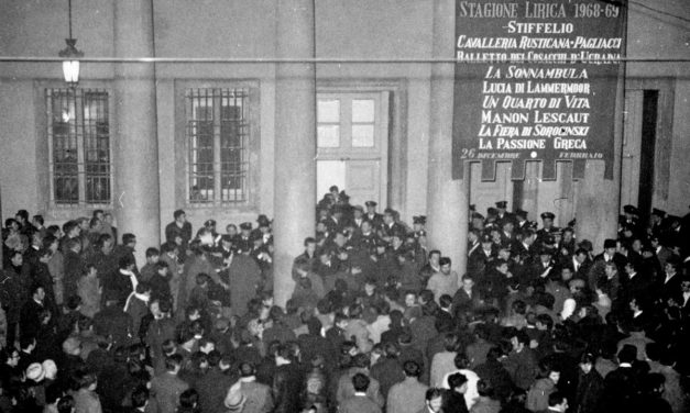 Contestazione al Teatro Regio