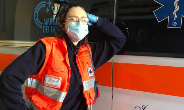 Mi chiamo Emma e mi piace andare sulle autoambulanze